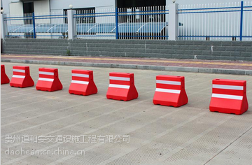 交通设施 现代都市的动脉与纽带